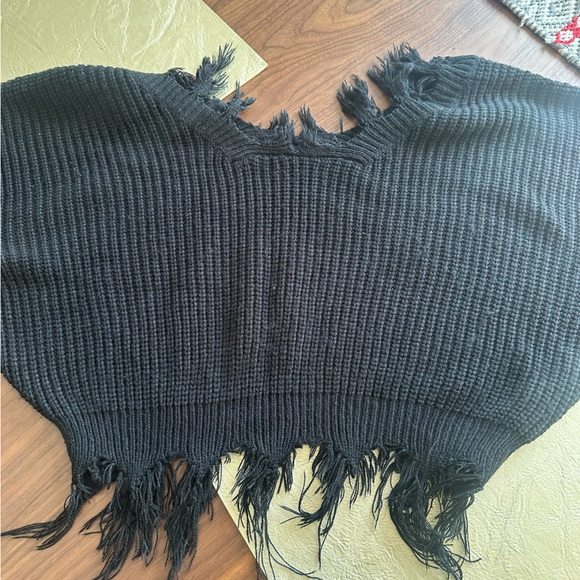 Off the shoulder black sweater - Picture 5 of 10